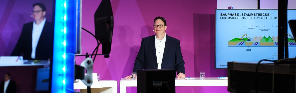 Gesamtprojektleiter Arndt Feldmann bei der Pressekonferenz im August 2022